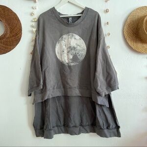 Magnolia Pearl Oversized High-Low Moon Sweatshirt